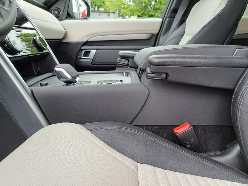 Land Rover Discovery MY23.5 3.0D I6 249 KM AWD Auto / R-Dynamic S / 7-os. / SalonPL / FV23% V (2017-)