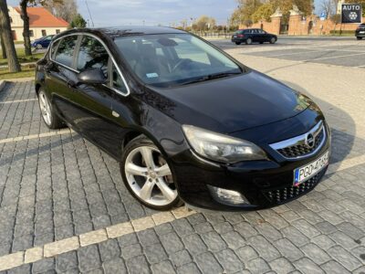 Opel Astra Opel Astra Zarejestrowany Klimatronic dwustrefowy J (2009-2019)