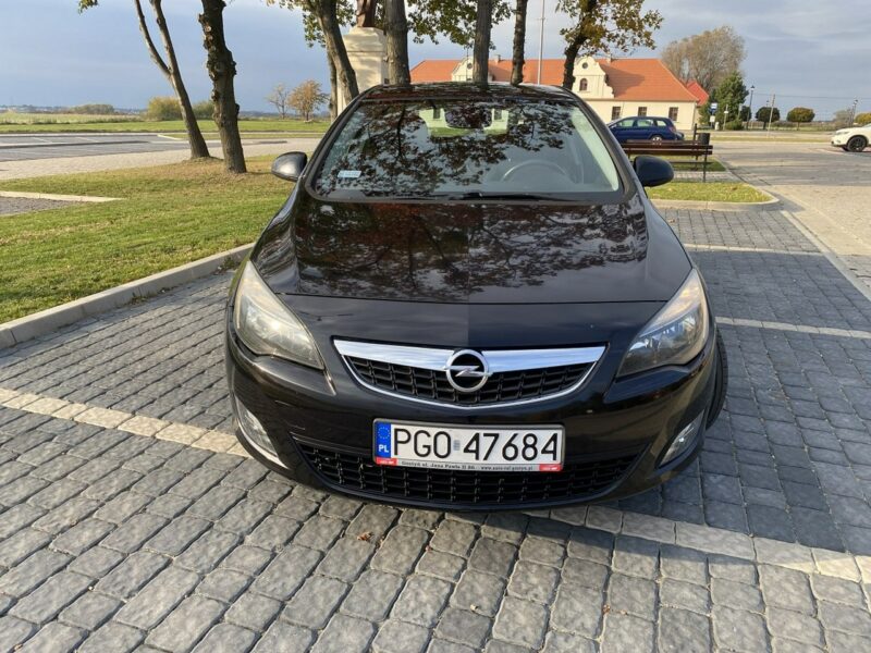 Opel Astra Opel Astra Zarejestrowany Klimatronic dwustrefowy J (2009-2019)