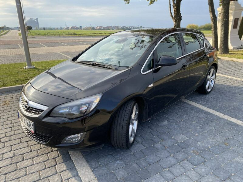 Opel Astra Opel Astra Zarejestrowany Klimatronic dwustrefowy J (2009-2019)
