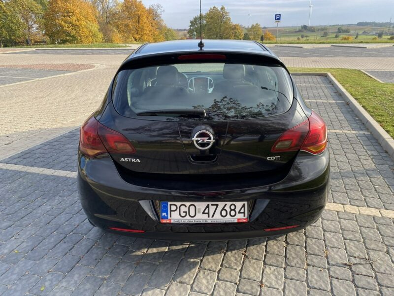 Opel Astra Opel Astra Zarejestrowany Klimatronic dwustrefowy J (2009-2019)