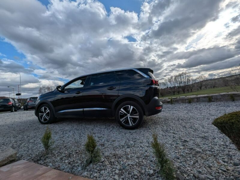 Peugeot 5008 Roczna Gwarancja, Zarejestrowany, 7 osobowy II (2017-)