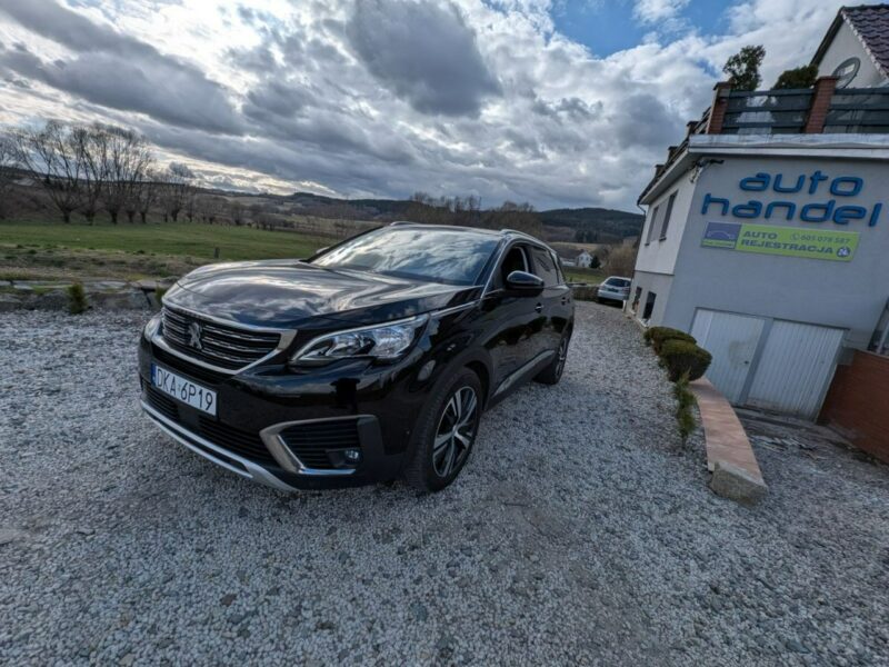 Peugeot 5008 Roczna Gwarancja, Zarejestrowany, 7 osobowy II (2017-)