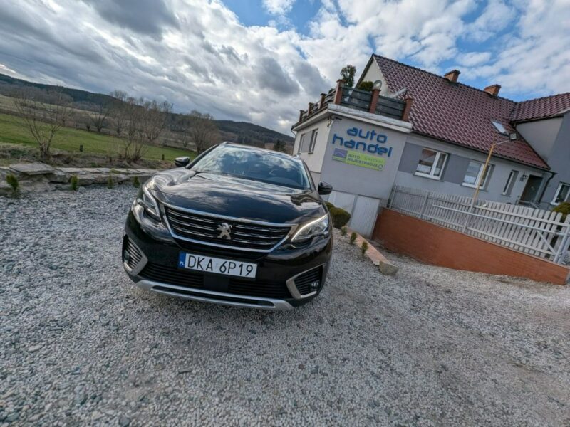 Peugeot 5008 Roczna Gwarancja, Zarejestrowany, 7 osobowy II (2017-)