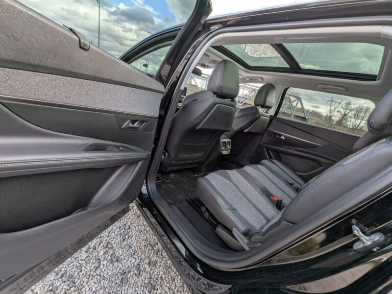 Peugeot 5008 Roczna Gwarancja, Zarejestrowany, 7 osobowy II (2017-)