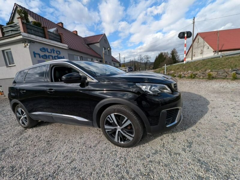 Peugeot 5008 Roczna Gwarancja, Zarejestrowany, 7 osobowy II (2017-)