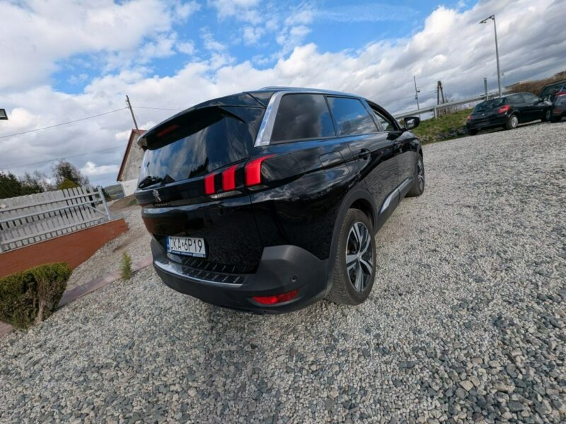 Peugeot 5008 Roczna Gwarancja, Zarejestrowany, 7 osobowy II (2017-)