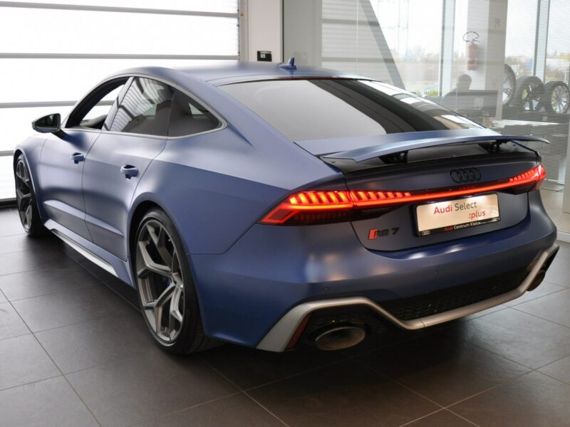 Audi RS7 Cena katalogowa nowego 947 tyś. zł. Ceramika Lasery B&O Kamery