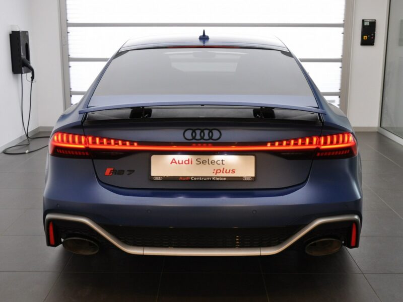 Audi RS7 Cena katalogowa nowego 947 tyś. zł. Ceramika Lasery B&O Kamery