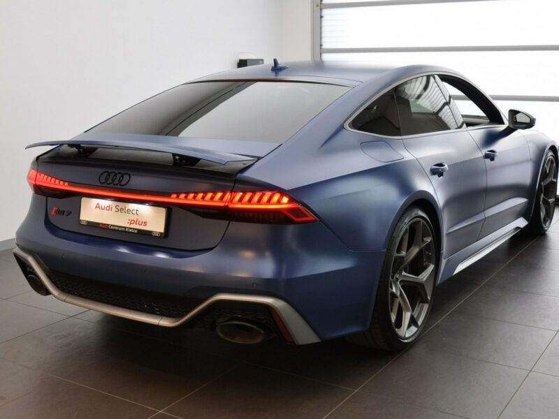 Audi RS7 Cena katalogowa nowego 947 tyś. zł. Ceramika Lasery B&O Kamery