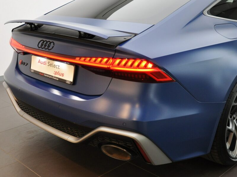Audi RS7 Cena katalogowa nowego 947 tyś. zł. Ceramika Lasery B&O Kamery