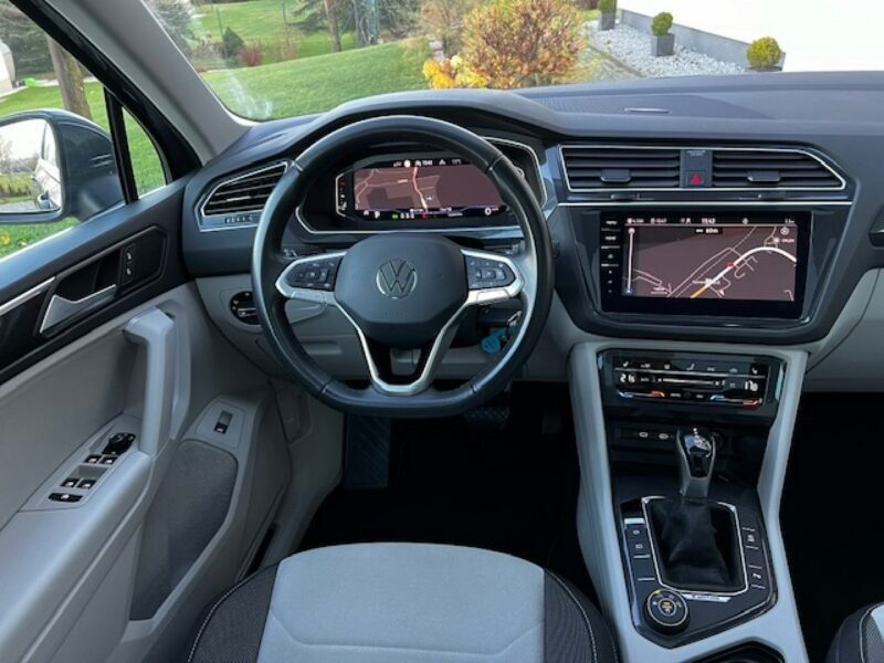 Volkswagen Tiguan 4MOTION, 200PS, VIRTUAL TACHO, EL. SZYBER DACH, MEGA ŚRODEK II (2016-2024)