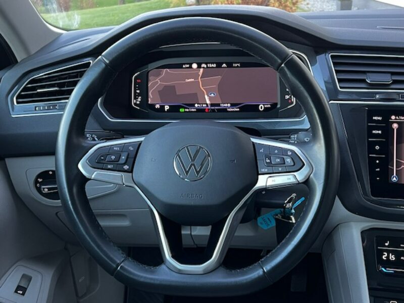 Volkswagen Tiguan 4MOTION, 200PS, VIRTUAL TACHO, EL. SZYBER DACH, MEGA ŚRODEK II (2016-2024)