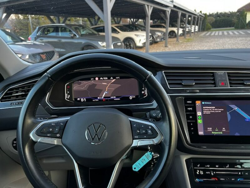 Volkswagen Tiguan 4MOTION, 200PS, VIRTUAL TACHO, EL. SZYBER DACH, MEGA ŚRODEK II (2016-2024)