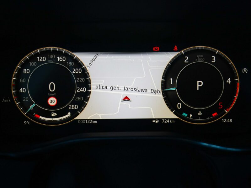 Jaguar F-PACE MY25.5 2.0D I4 204 KM AWD R-Dynamic SE OstuniWhite JLR Marvel Łódź