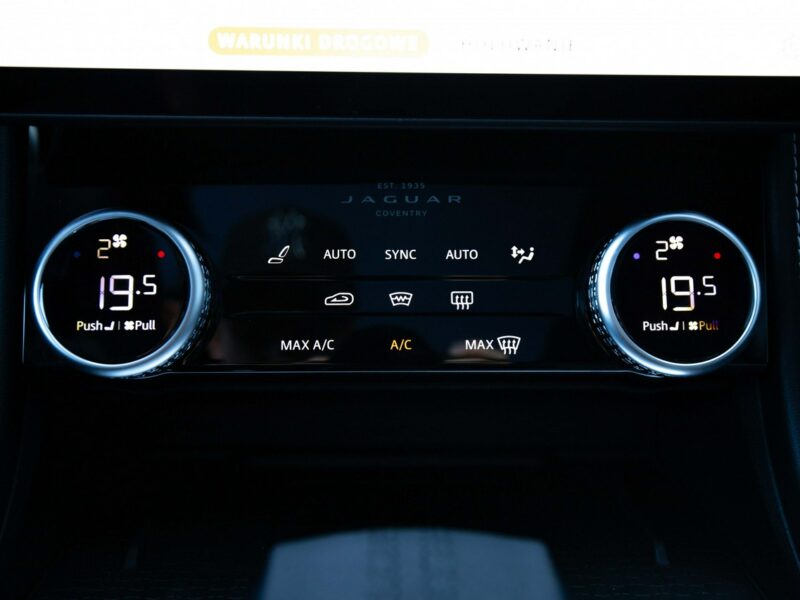 Jaguar F-PACE MY25.5 2.0D I4 204 KM AWD R-Dynamic SE OstuniWhite JLR Marvel Łódź