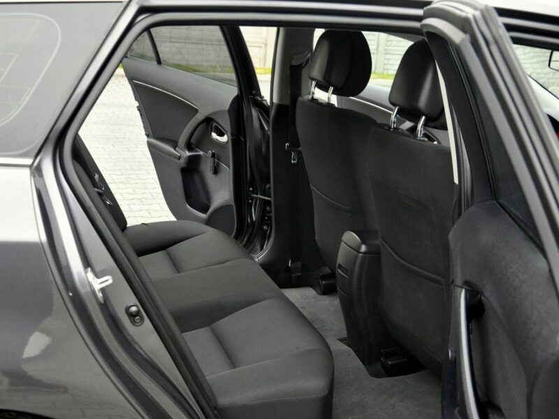 Toyota Avensis 1,6VVTi 132KM Soll/Alufelgi/Parktronic/Zadbany/Model2011 III (2009-)