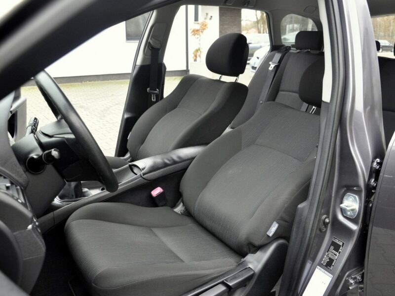 Toyota Avensis 1,6VVTi 132KM Soll/Alufelgi/Parktronic/Zadbany/Model2011 III (2009-)