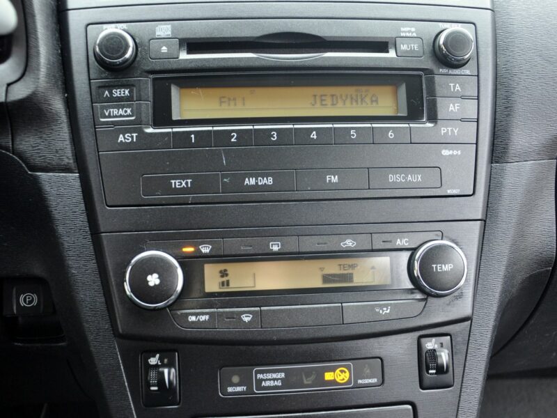 Toyota Avensis 1,6VVTi 132KM Soll/Alufelgi/Parktronic/Zadbany/Model2011 III (2009-)