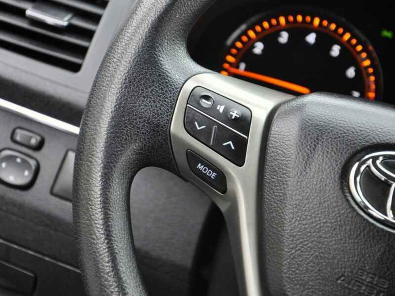 Toyota Avensis 1,6VVTi 132KM Soll/Alufelgi/Parktronic/Zadbany/Model2011 III (2009-)