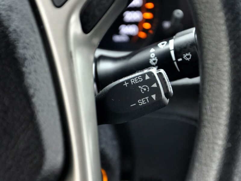 Toyota Avensis 1,6VVTi 132KM Soll/Alufelgi/Parktronic/Zadbany/Model2011 III (2009-)