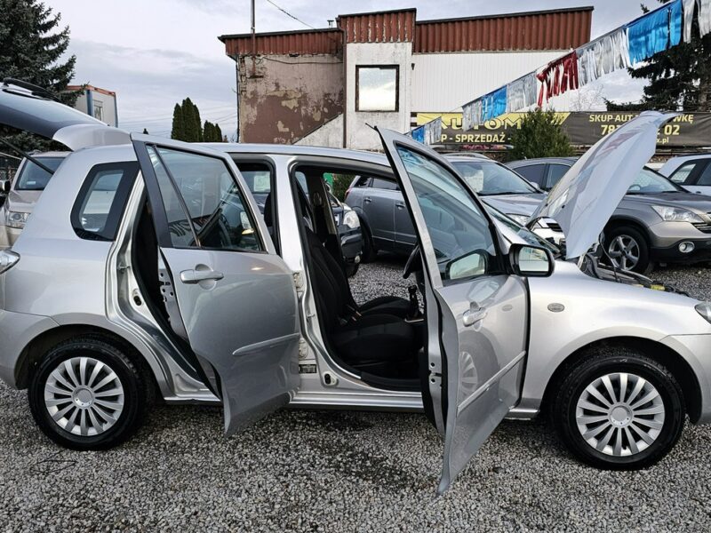 Mazda 2 -SPRZEDANY- super stan z nowym rozrządem i dodatkowymi kołami I (2003-2007)