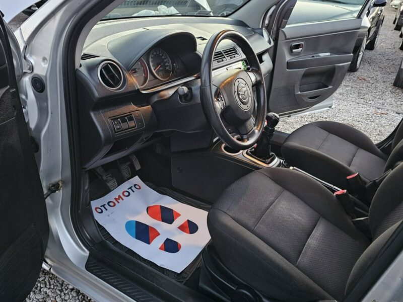 Mazda 2 -SPRZEDANY- super stan z nowym rozrządem i dodatkowymi kołami I (2003-2007)