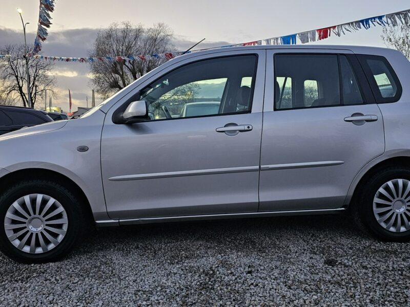 Mazda 2 -SPRZEDANY- super stan z nowym rozrządem i dodatkowymi kołami I (2003-2007)