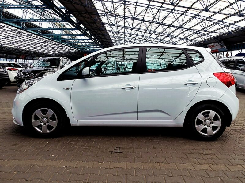 Kia Venga 1,4 16V Led JAK NOWA Serwisowany w ASO GWARANCJA Kraj 1WŁ Bezwypadkowa