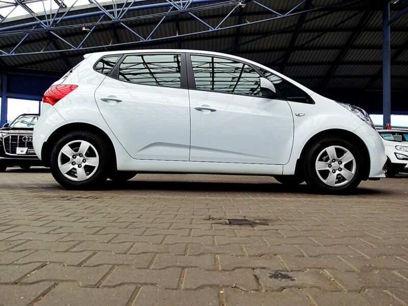 Kia Venga 1,4 16V Led JAK NOWA Serwisowany w ASO GWARANCJA Kraj 1WŁ Bezwypadkowa