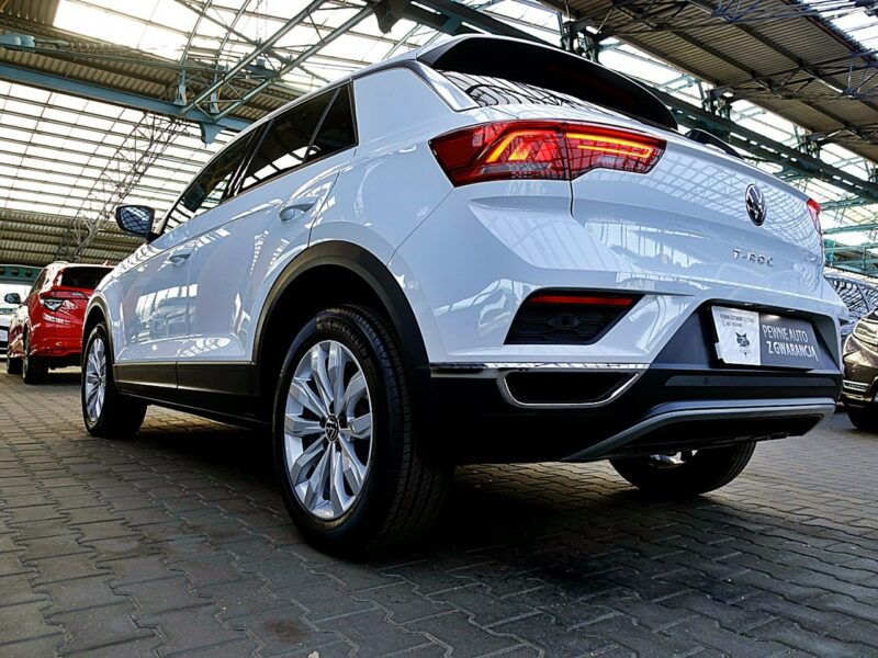 Volkswagen T-Roc AUTOMAT 150km Panorama+Led GWARANCJA FABRYCZNA 1wł Kraj Bezwyp. F23%