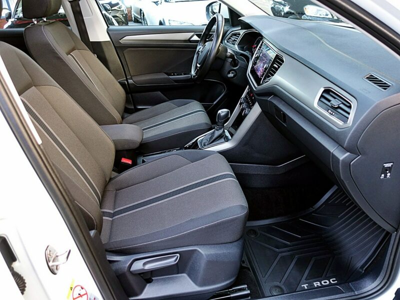 Volkswagen T-Roc AUTOMAT 150km Panorama+Led GWARANCJA FABRYCZNA 1wł Kraj Bezwyp. F23%