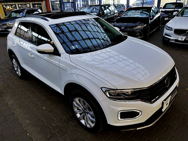 Volkswagen T-Roc AUTOMAT 150km Panorama+Led GWARANCJA FABRYCZNA 1wł Kraj Bezwyp. F23%