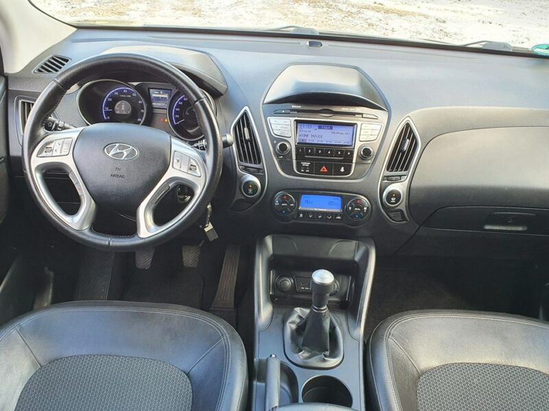 Hyundai ix35 2.0i 163KM # Climatronic # Parktronic # PółSkóra # Śliczny Kolor !!!