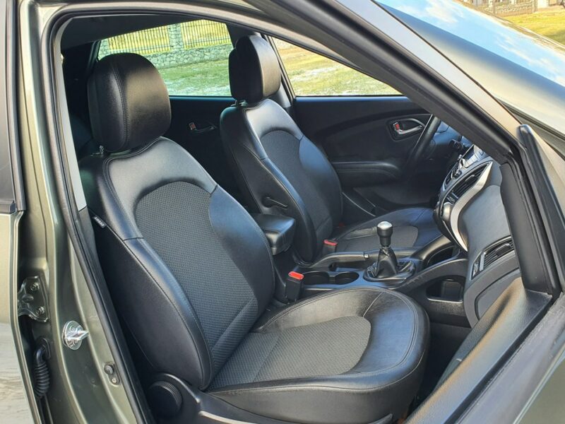 Hyundai ix35 2.0i 163KM # Climatronic # Parktronic # PółSkóra # Śliczny Kolor !!!