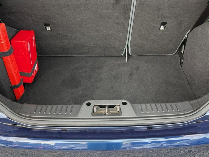 Ford Fiesta Benzyna Zarejestrowany Ubezpieczony Mk7 (2008-)