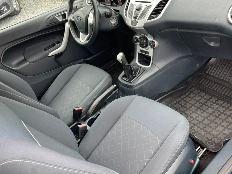 Ford Fiesta Benzyna Zarejestrowany Ubezpieczony Mk7 (2008-)
