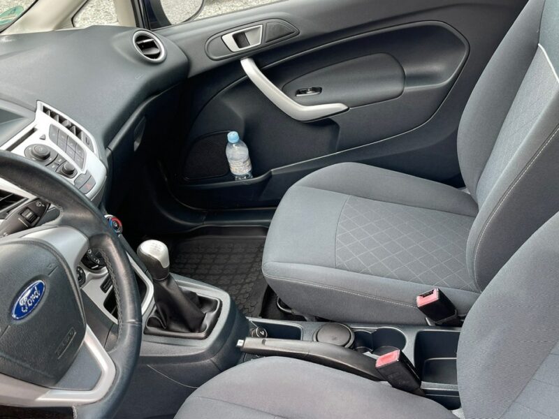 Ford Fiesta Benzyna Zarejestrowany Ubezpieczony Mk7 (2008-)