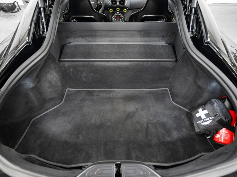 Aston Martin Vantage F1 Edition. V8 Coupe 4.0 535 KM. Salon Polska. Nowy.