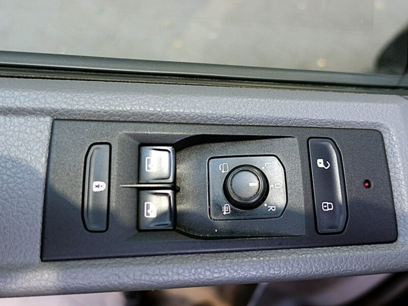 Volkswagen Transporter 5-osób AUTOMAT GWARANCJA 1wł Kraj Bezwyp FullLed+NAVI+KAMERA FV23% T6
