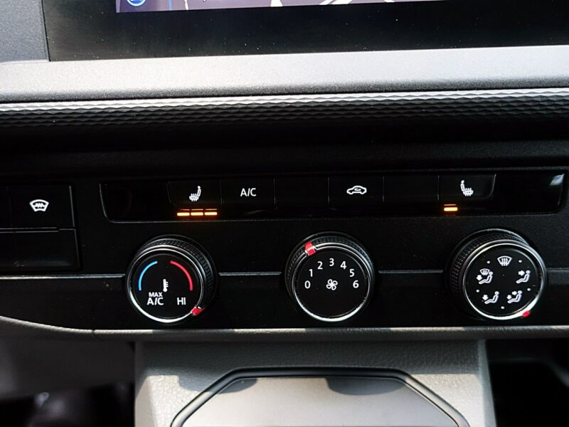 Volkswagen Transporter 5-osób AUTOMAT GWARANCJA 1wł Kraj Bezwyp FullLed+NAVI+KAMERA FV23% T6