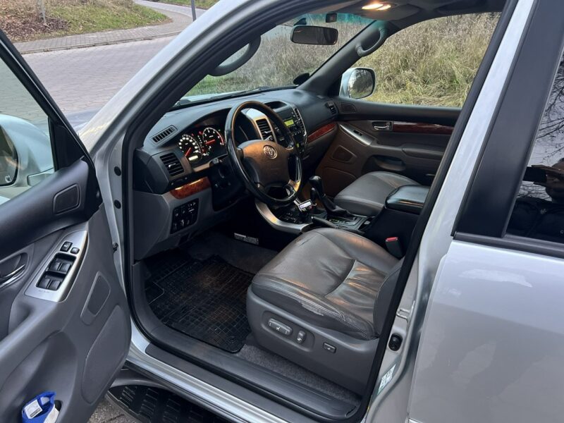 Toyota Land Cruiser Toyota Land Cruiser Zarejestrowany 3.0D 180 KM IV (2002-2009)