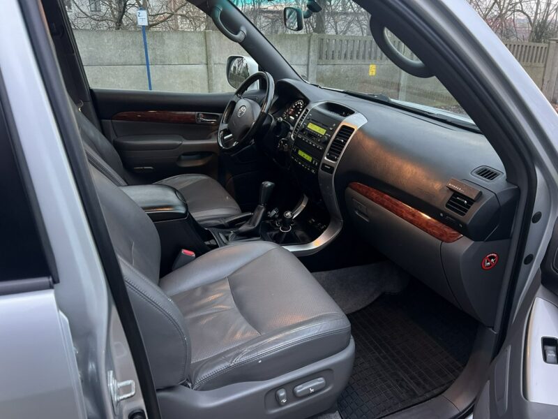 Toyota Land Cruiser Toyota Land Cruiser Zarejestrowany 3.0D 180 KM IV (2002-2009)
