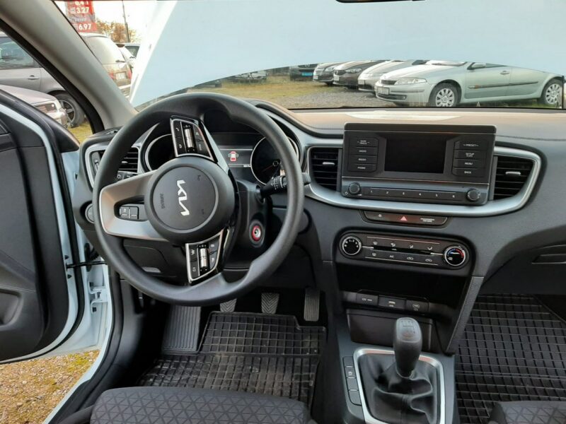 Kia Cee'd 1.5b 160KM salon PL III (2018-)
