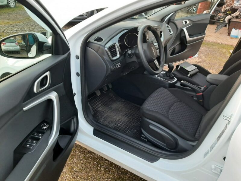 Kia Cee'd 1.5b 160KM salon PL III (2018-)
