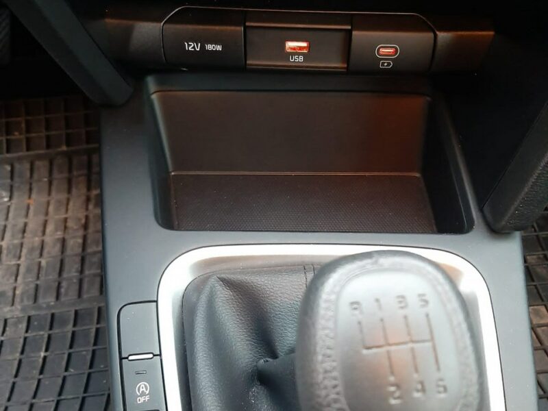 Kia Cee'd 1.5b 160KM salon PL III (2018-)