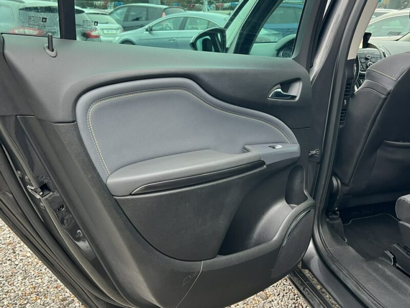 Opel Zafira -SPRZEDANY- 7 Os ! Przebieg 209000 * 2.0 - 165 km/Gwarancja*FULL OPCJA C (2011-)