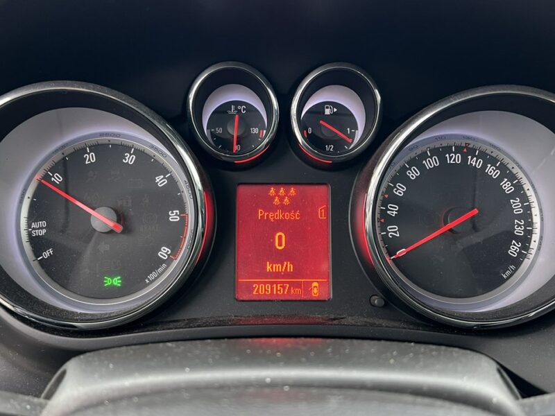 Opel Zafira -SPRZEDANY- 7 Os ! Przebieg 209000 * 2.0 - 165 km/Gwarancja*FULL OPCJA C (2011-)