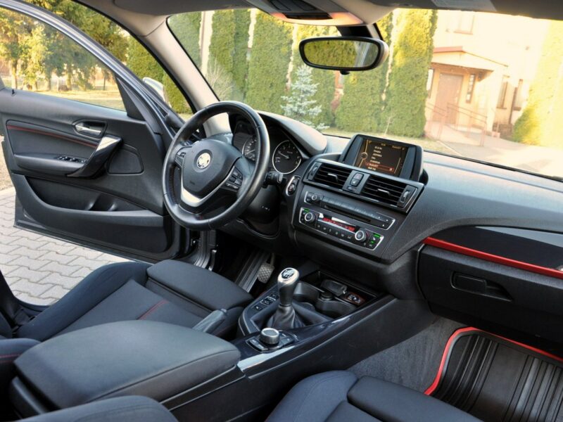 BMW 118 1.6i(136KM)*Lift*Klimatronik*Grzane Fotele*2xParktronik*I Wł*Alu16"ASO F20/F21 (2011-)