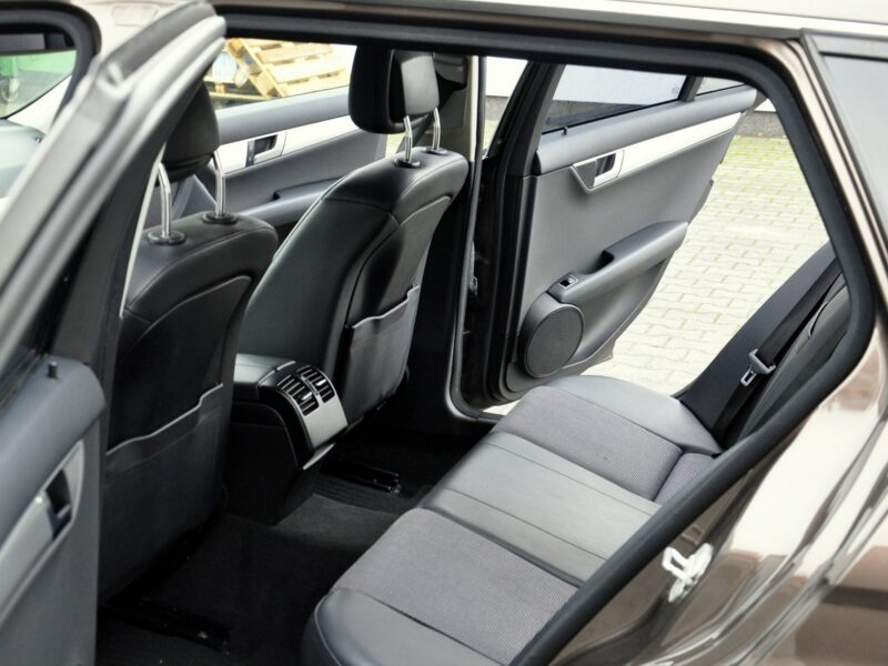 Mercedes C 180 2,2CDi 120KM Elegance/Navi/Skóra/LEDy/Xenon/Alu/El.Klapa W204 (2007-2014)